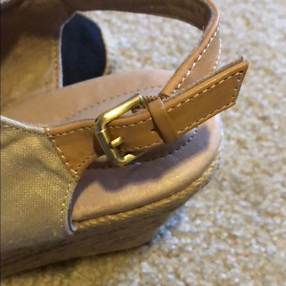 Adam Tucker Black and Tan Espadrille Wedge Heels - Picture 9 of 10